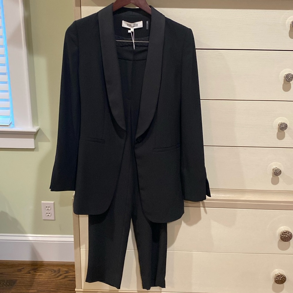 Diane Von Furstenberg Black Tuxedo Jacket and Pants Set Size 2 / Size 0